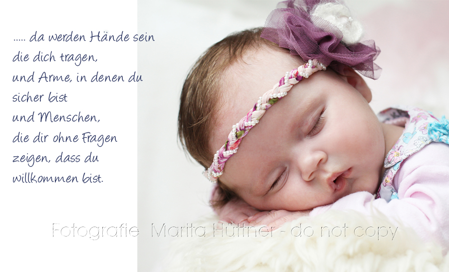 süßes Baby schlafend, Babyfotografie Marita Hüttner